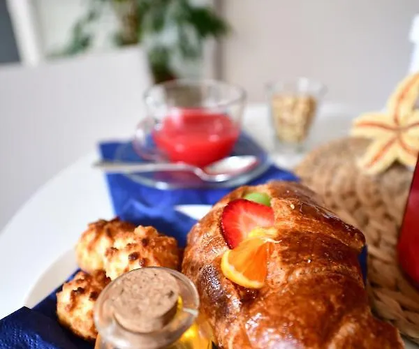 Marlin מלון דירות 2*